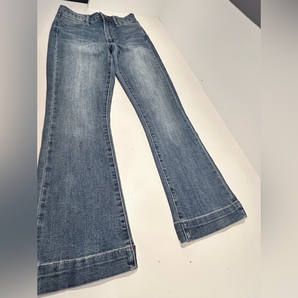Articles of Society Flare Jeans 25 Wide Leg Cuffed Hem Medium Wash